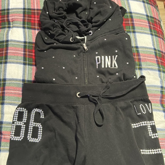 PINK Victoria's 2013 EXTREMELY RARE Black STUDDED Hoodie & JOGGERS - Picture 7 of 12